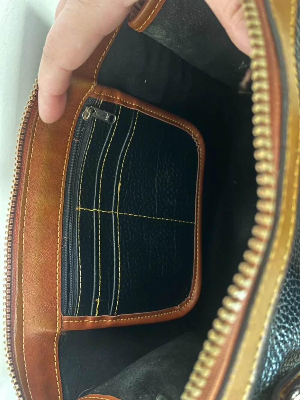 VTG Dooney Bourke Black and Brown Pebble AllWeather Leather Doctor's/Bowler Bag
